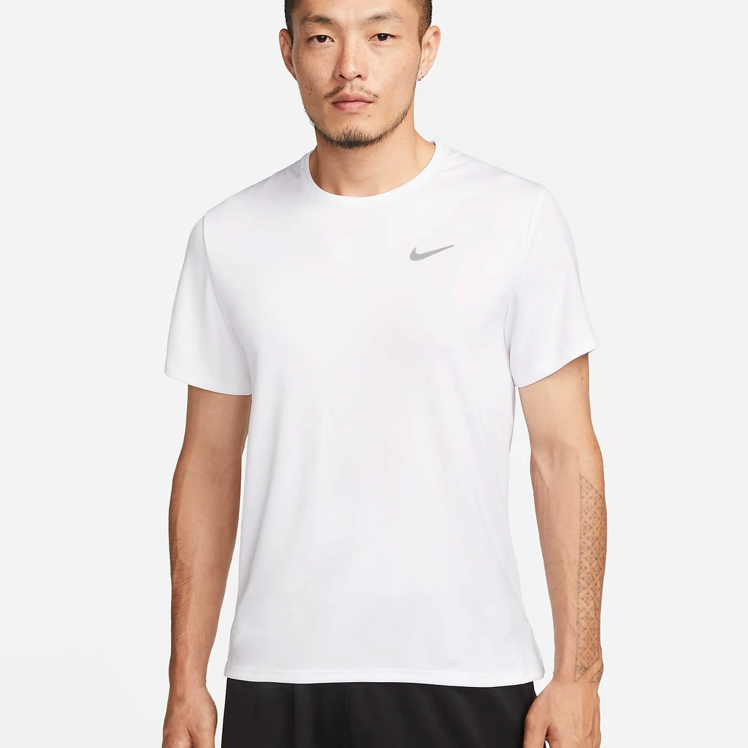 Nike Dri-FIT男子透气防晒速干短袖跑步上衣DV9316-100