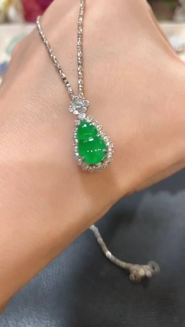 吊坠(不含链)18K金镶嵌翡翠n5