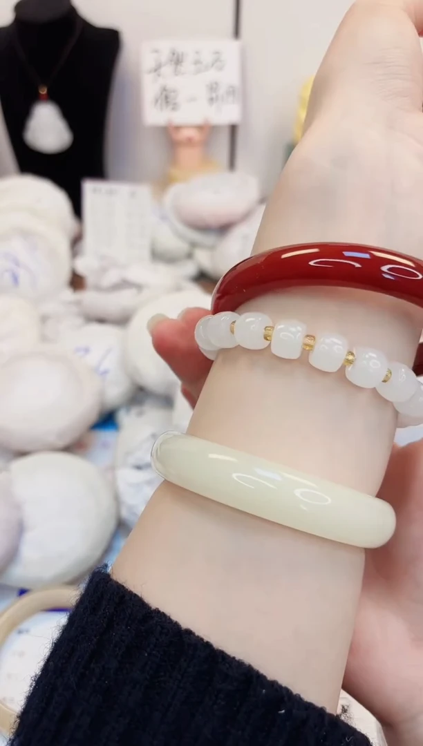 【闪购商品】石英质玉手镯未镶嵌91-玛瑙-圈口64