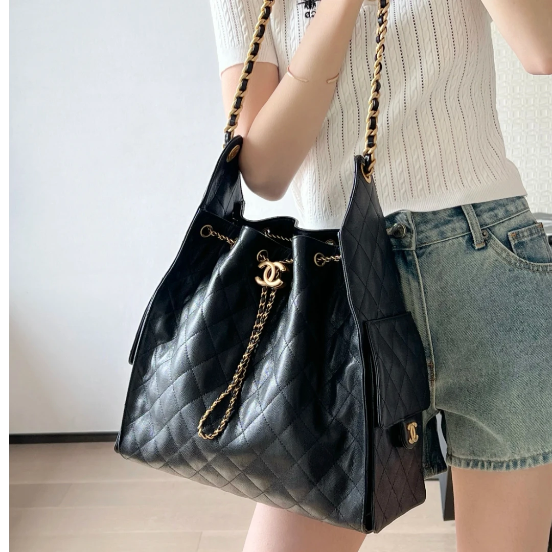 未使用 Chanel/香奈儿 蔚蓝/黑金荔枝牛中号 25bag