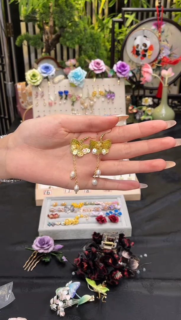 织绣．****洋非遗饰品