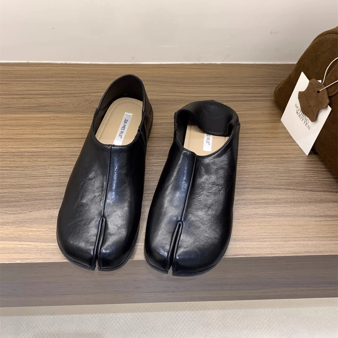 平底分趾猪蹄鞋单鞋女鞋子2025新款春秋季马蹄猪脚鞋一脚蹬乐福鞋