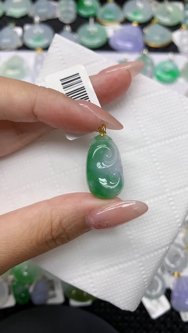 颈饰18K金镶嵌翡翠1111111111