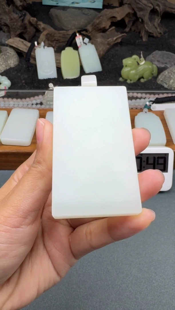 颈饰未镶嵌和田玉1