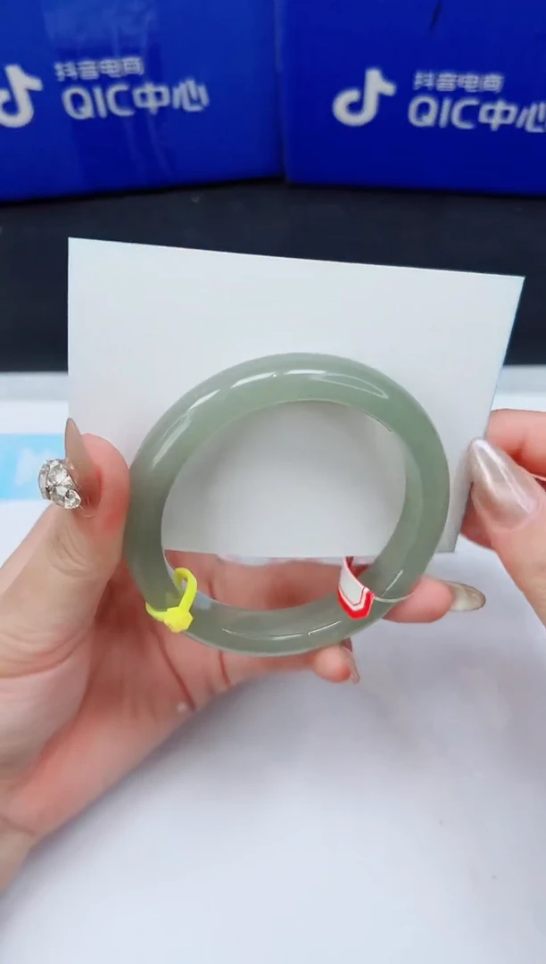 未镶嵌手镯石英质玉D92-58/59