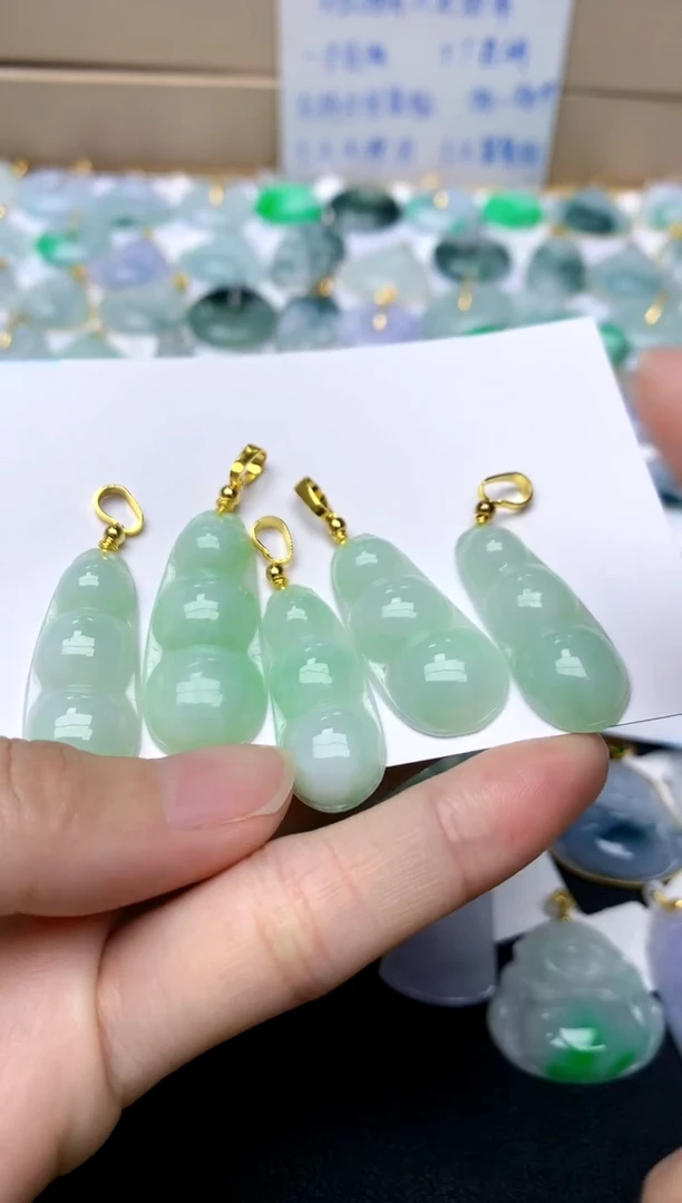 【闪购商品】翡翠颈饰合金 天然A货翡翠（多样性发其一）