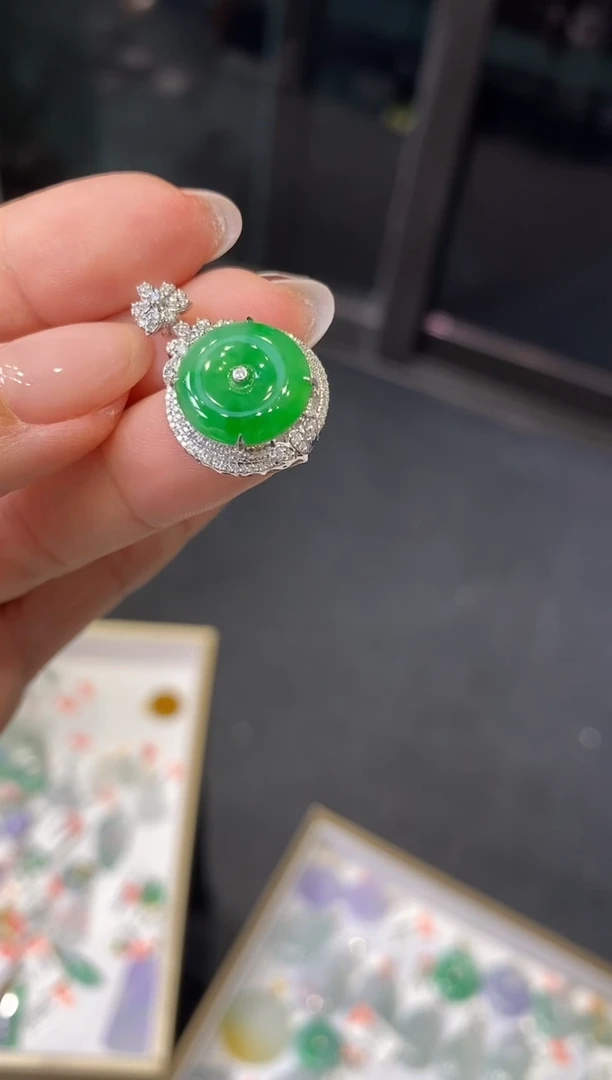翡翠18K金镶嵌吊坠(不含链)悦***?平安扣