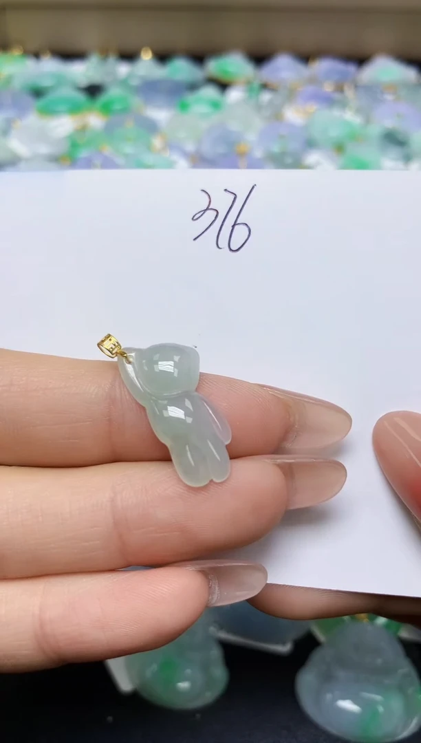 翡翠未镶嵌颈饰 天然缅甸翡翠A货