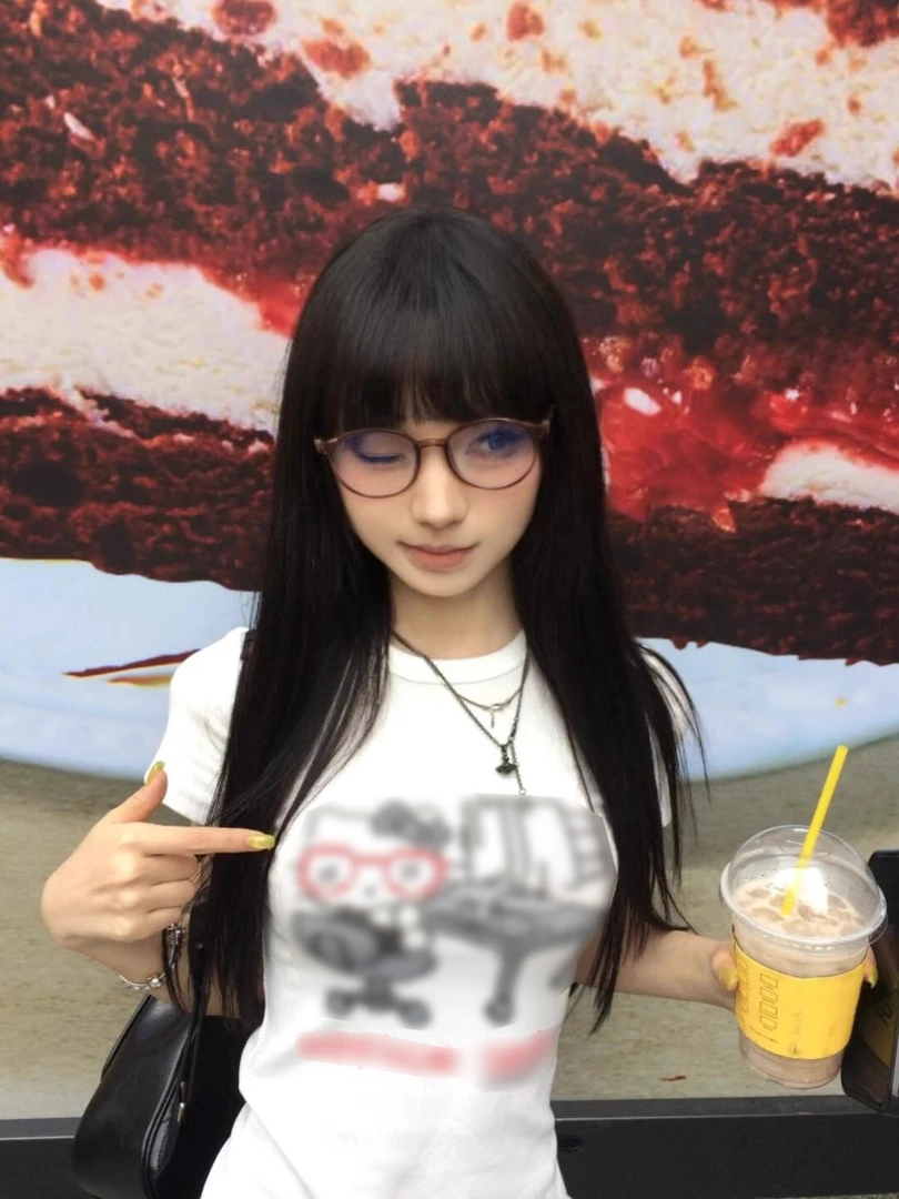 美式复古恶搞kitty印花白色短袖t恤女夏修身显瘦辣妹正肩短款上衣