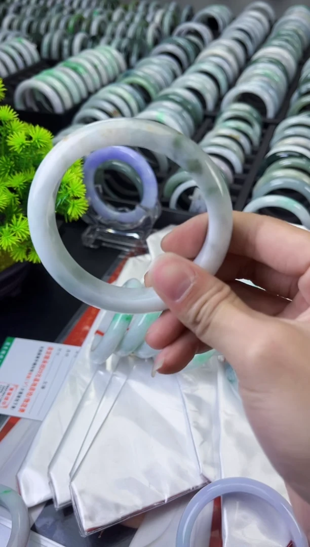 【闪购商品】翡翠手镯未镶嵌翡翠