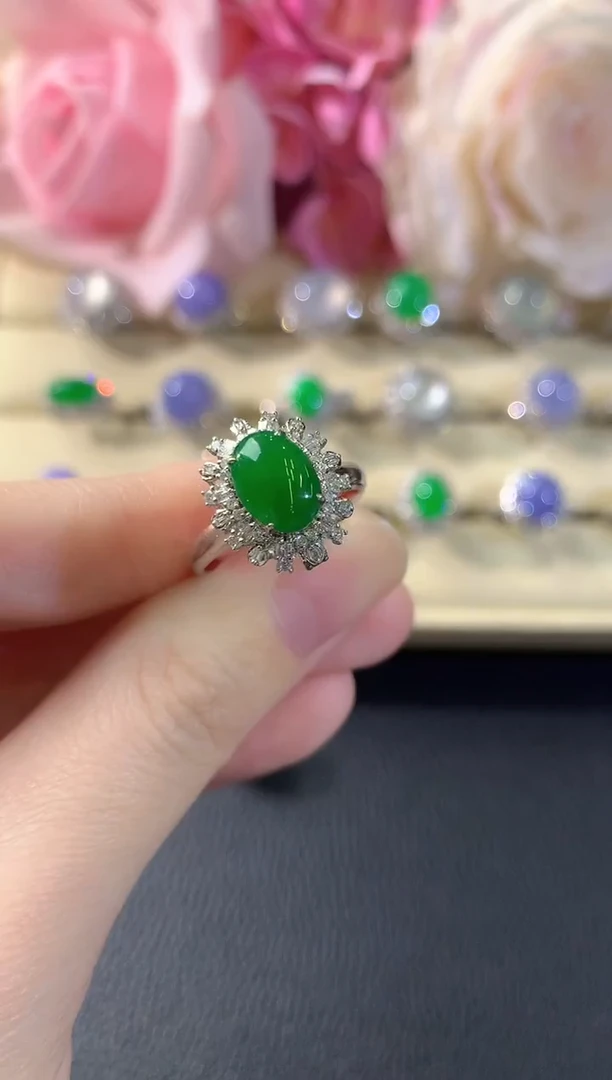 18K金镶嵌戒指翡翠冬日珠宝Q94