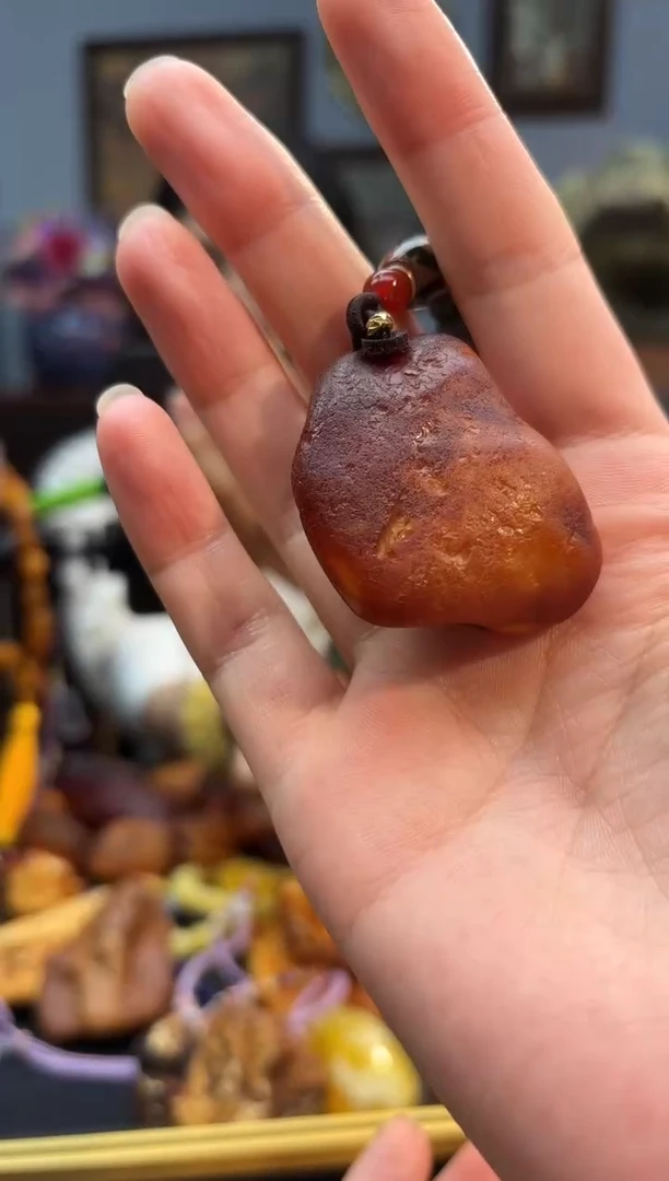 琥珀颈饰未镶嵌吊坠
