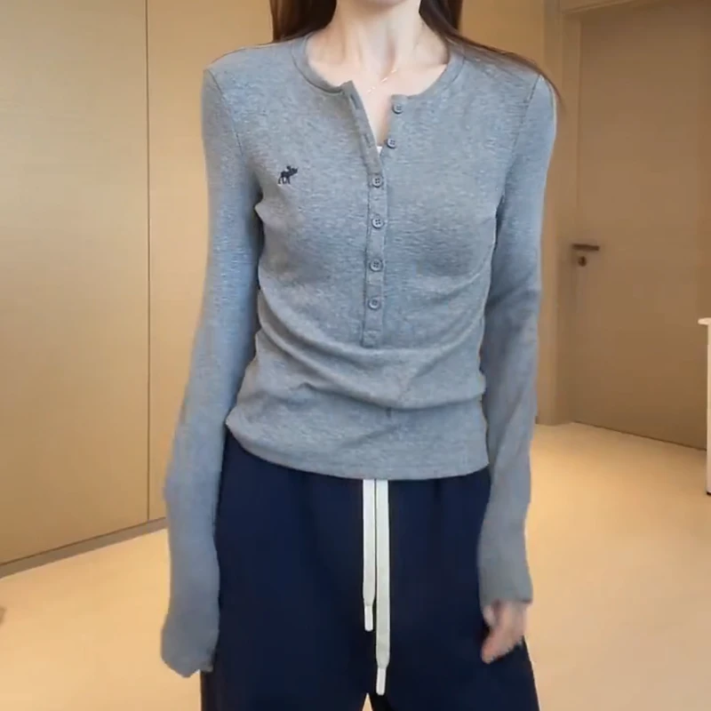 【简扣设计】2025新款纯色刺绣纽扣半开领修身百搭T恤长袖LK2506613