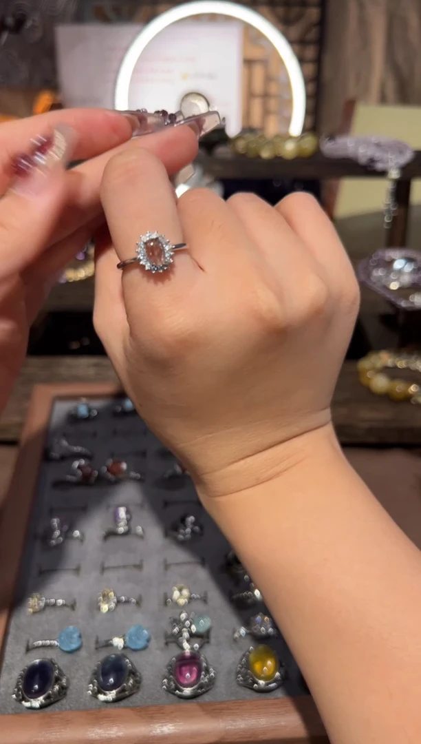 【闪购商品】水晶手链合金黑金超戒指