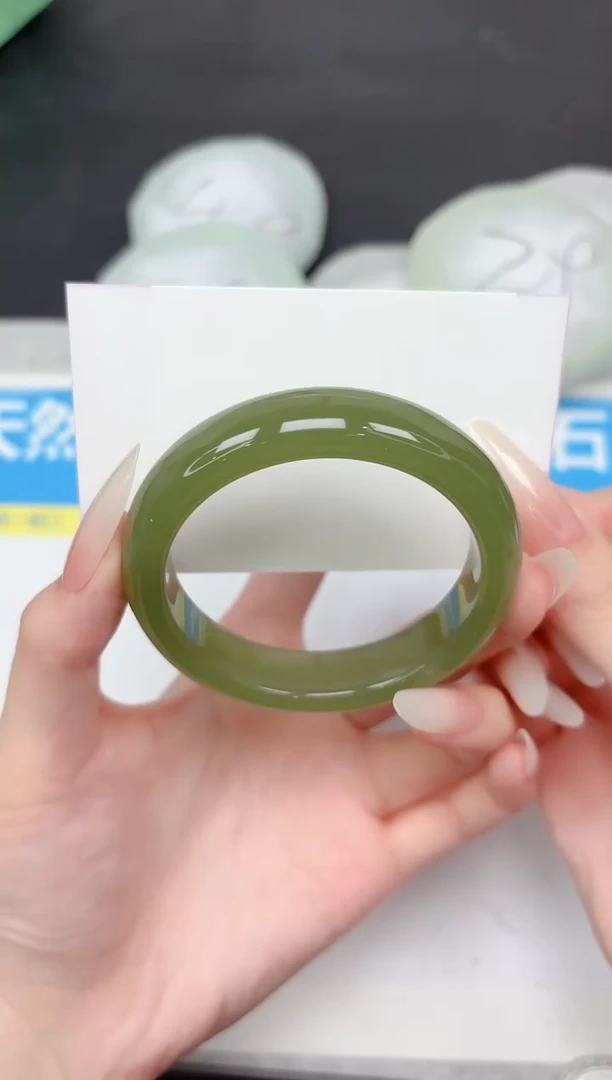 未镶嵌手镯石英质玉258-53.4