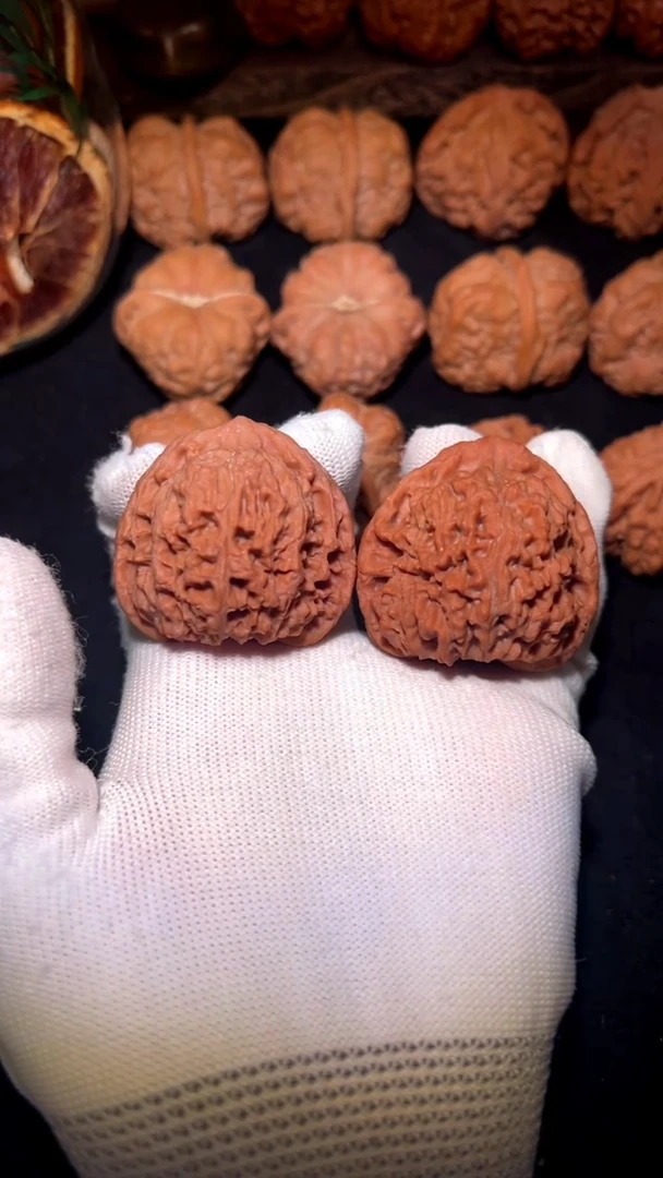 把件文玩核桃精品红皮三角疆43全品