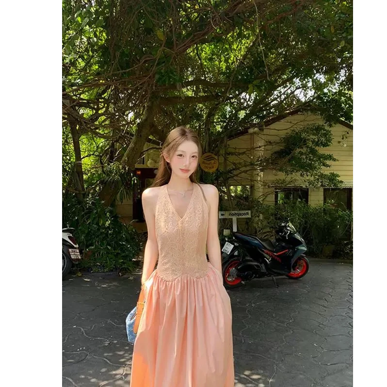 仙女定制法式重工拼接镂空刺绣挂脖连衣裙2025春新款收腰气质长裙