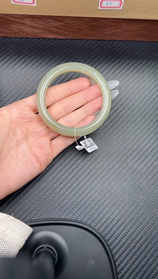 未镶嵌手镯和田玉且末微色差近矿57+手镯JKm