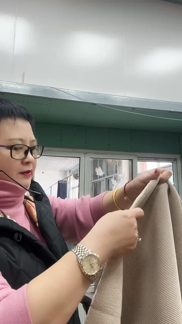 小经编加绒香槟1.1米布头