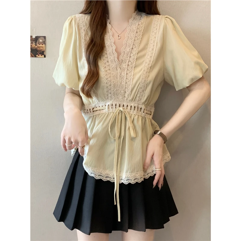 蕾丝花边V领正肩短袖衬衫女2025夏季大码胖mm收腰a版遮肚小衫上衣