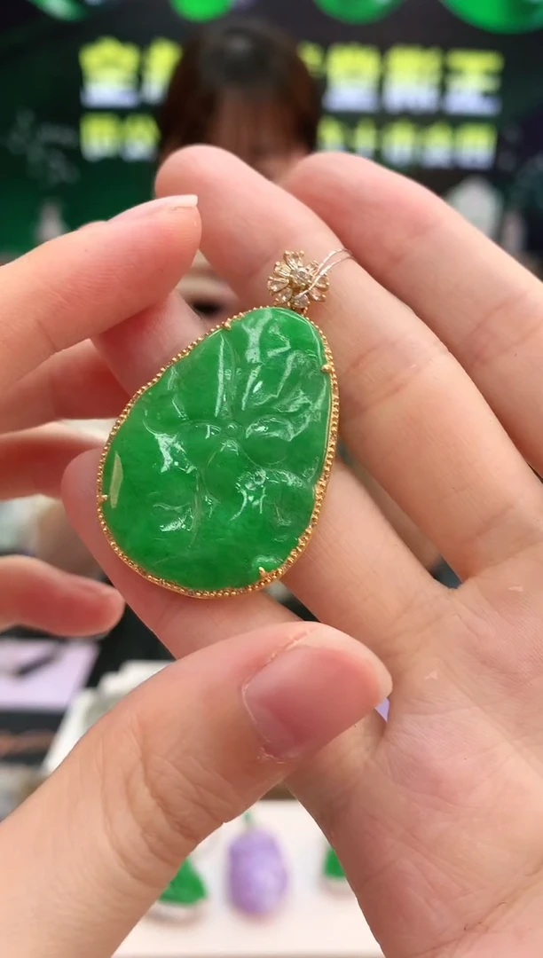 【闪购商品】翡翠颈饰18K金镶嵌赠礼盒证书 小君