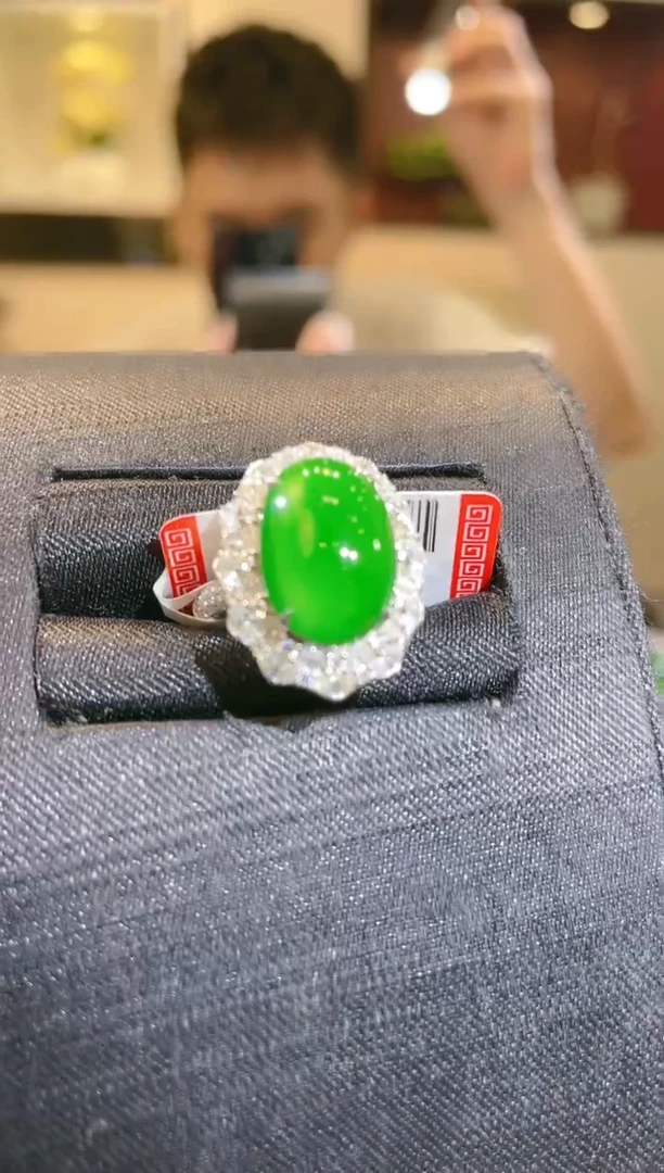 翡翠18K金镶嵌颈饰A84天然A货翡翠戒指