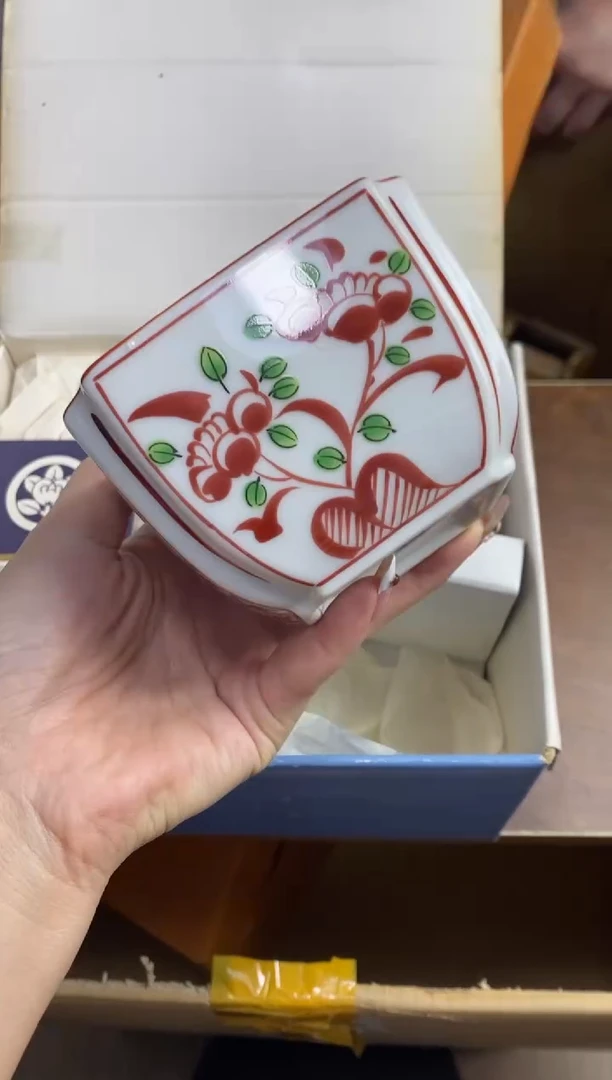 【闪购商品】瓷片隆莲瓷器欢迎大家