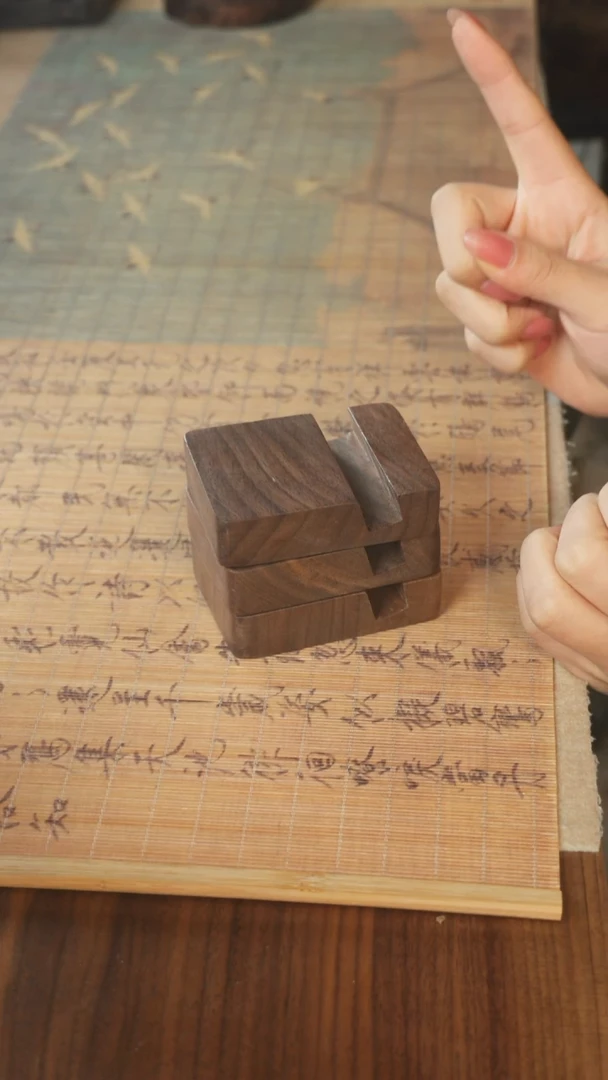 北美黑胡桃木手机支架337