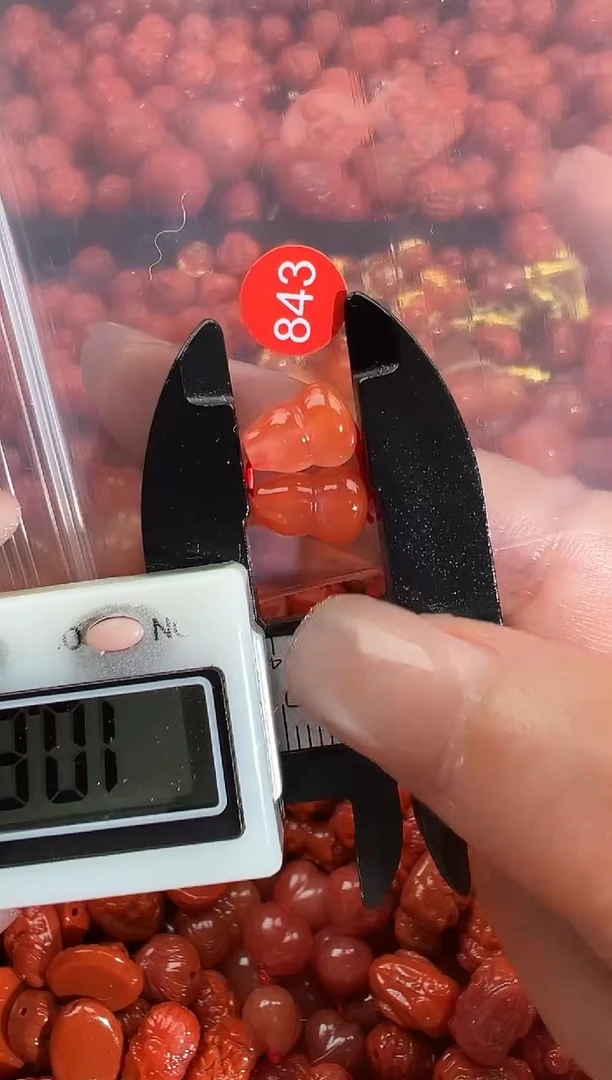 颈饰未镶嵌南红玛瑙1