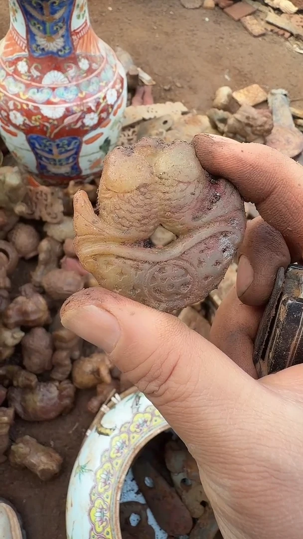 未镶嵌岫岩河磨玉（透闪石质玉）挂件金*子岫岩河磨玉