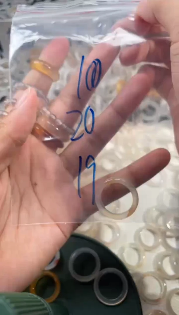 玛瑙/玉髓戒圈未镶嵌100