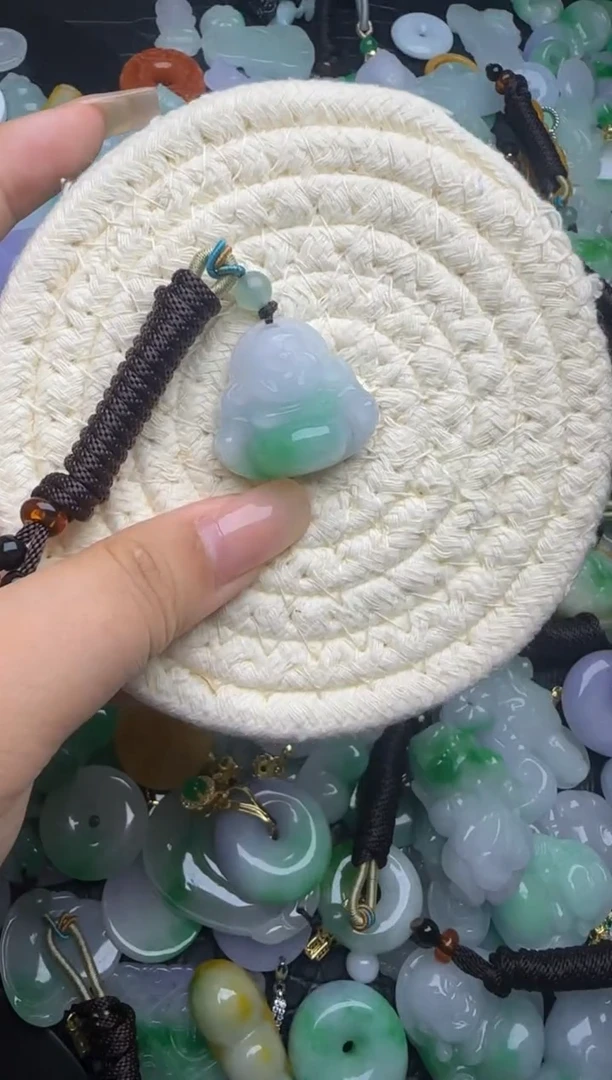 翡翠未镶嵌颈饰天然缅甸翡翠吊坠