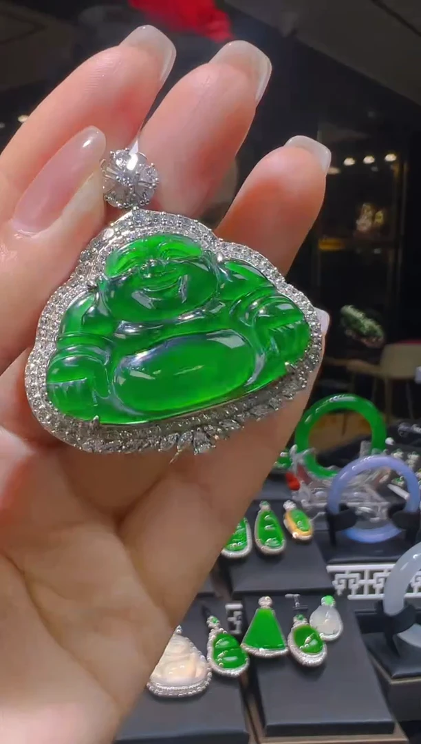 【闪购商品】翡翠吊坠(赠链)银S925镶嵌230