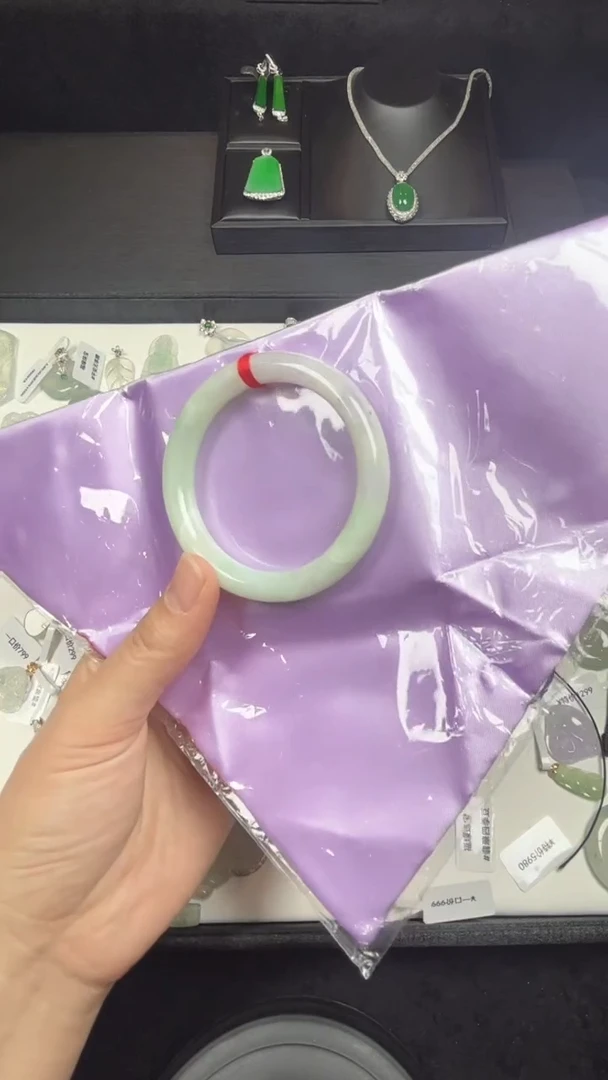 未镶嵌手镯翡翠翡翠手镯