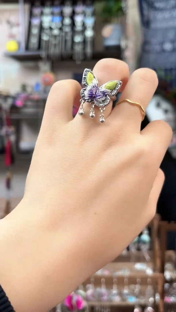 织绣民族风非遗老绣饰品527