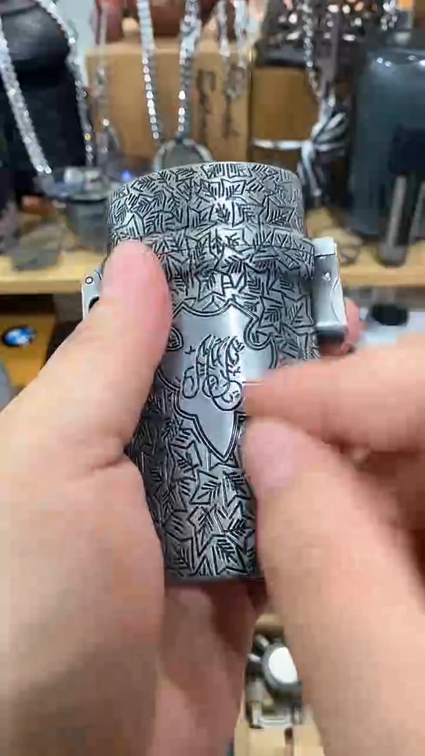 瓷片闪购商品  如图所示