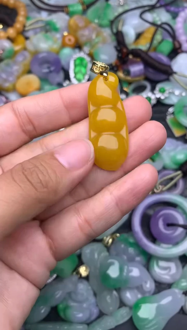 颈饰未镶嵌翡翠缅甸翡翠吊坠