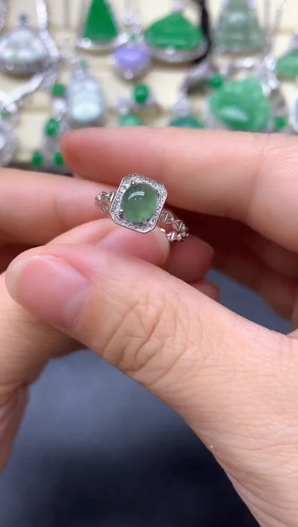 18K金镶嵌戒指翡翠321-中国好珍宝