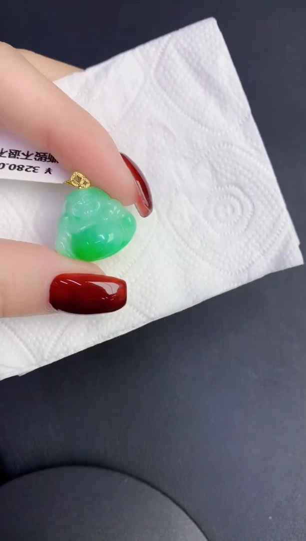 颈饰18K金镶嵌翡翠缅甸天然翡翠A货