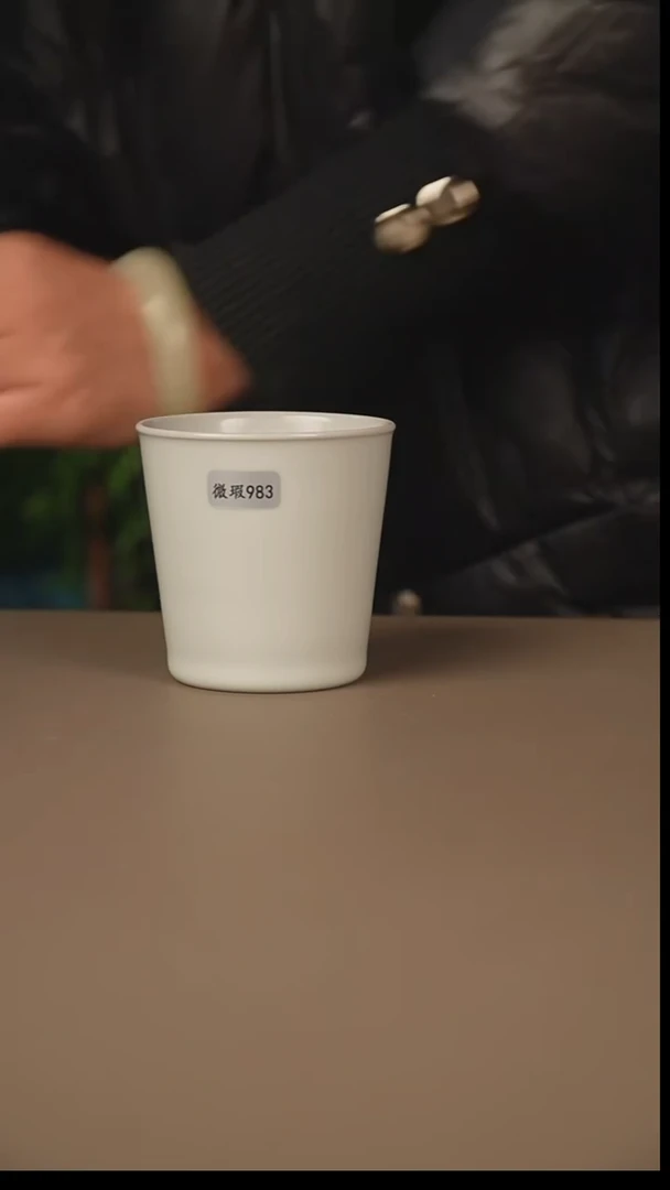 仿古月白 可乐杯不开片    微暇
