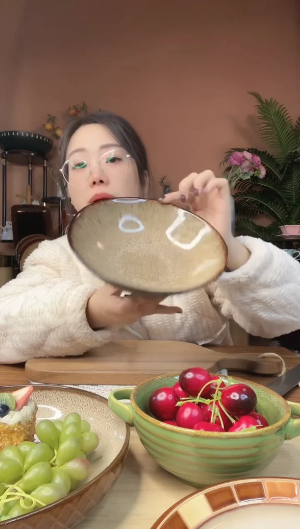 陶瓷7.8英寸复古珠点碗  微瑕疵