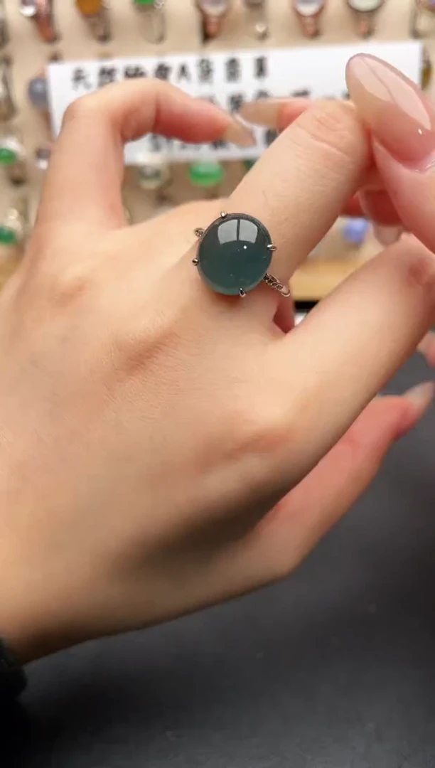 未镶嵌戒指翡翠一物一证一礼盒