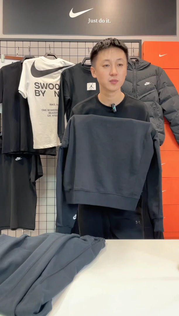 6915 黑色多沟卫衣XL码160斤-180斤