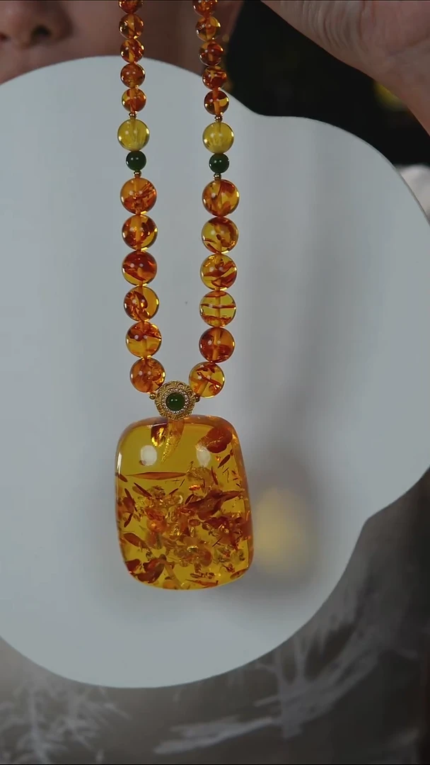 琥珀（花珀）项链未镶嵌花珀无事牌
