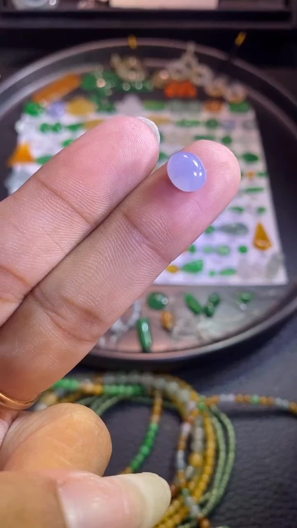 翡翠挂件未镶嵌蛋