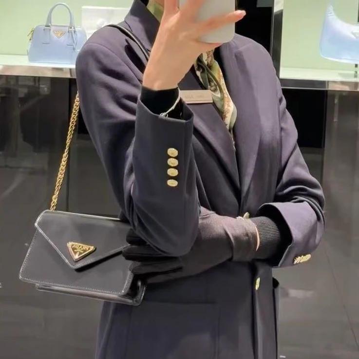95新 Prada/普拉达 坤球奢选   普拉达黑金翻盖链条包