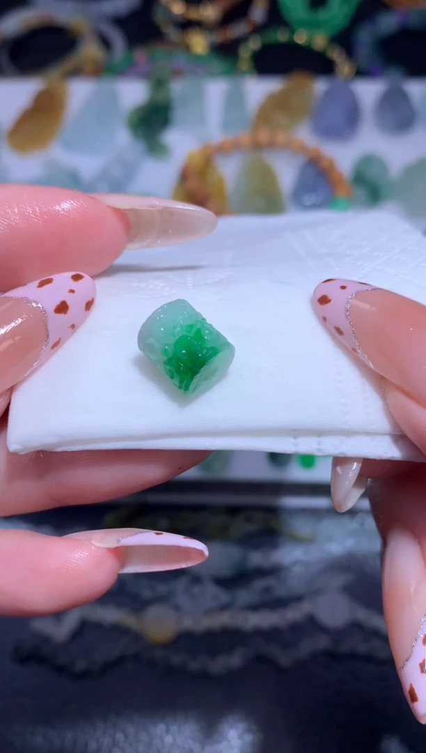 未镶嵌定制翡翠桶珠