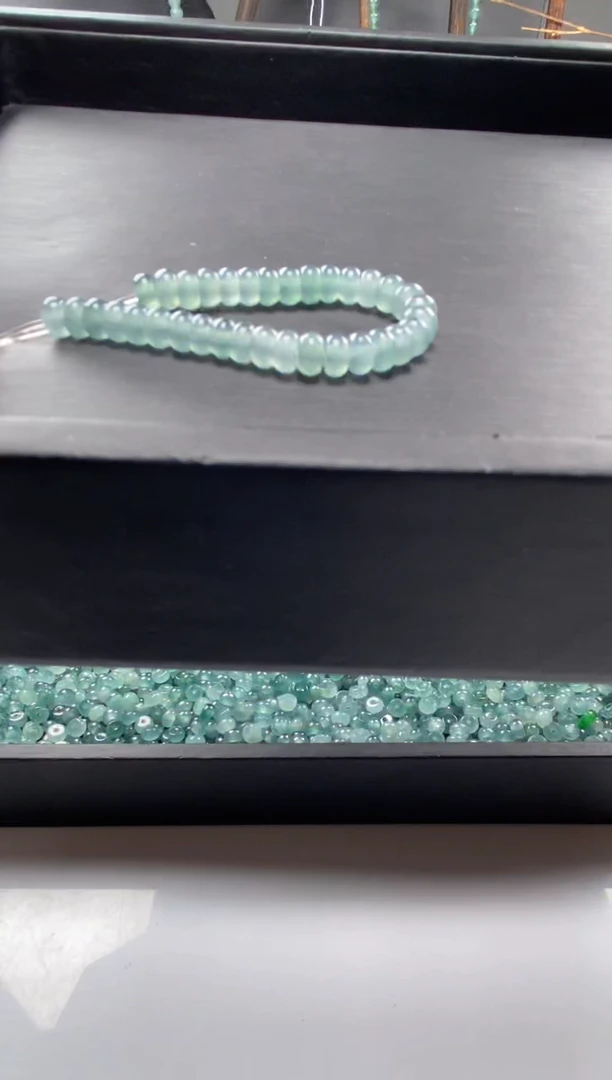 【闪购商品】翡翠手串未镶嵌算盘珠55颗浅色