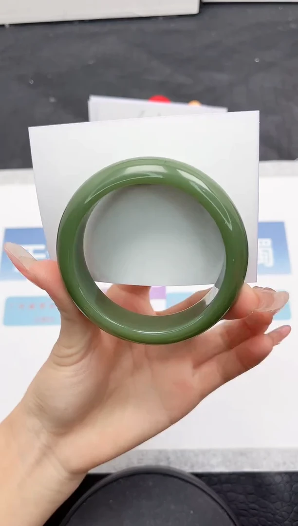 【闪购商品】石英质玉手镯未镶嵌L68-56.3