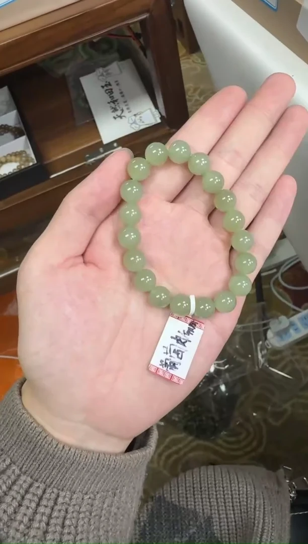 未镶嵌手镯和田玉10